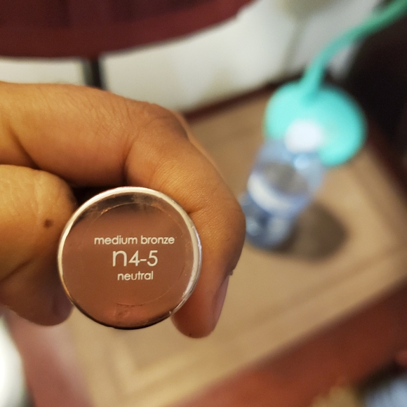 Loreal bronzers - Picture 4 of 4